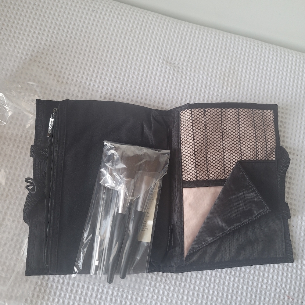 Mary Kay 5 brush set makeup bag and Brush Organizer - Picture 4 of 13